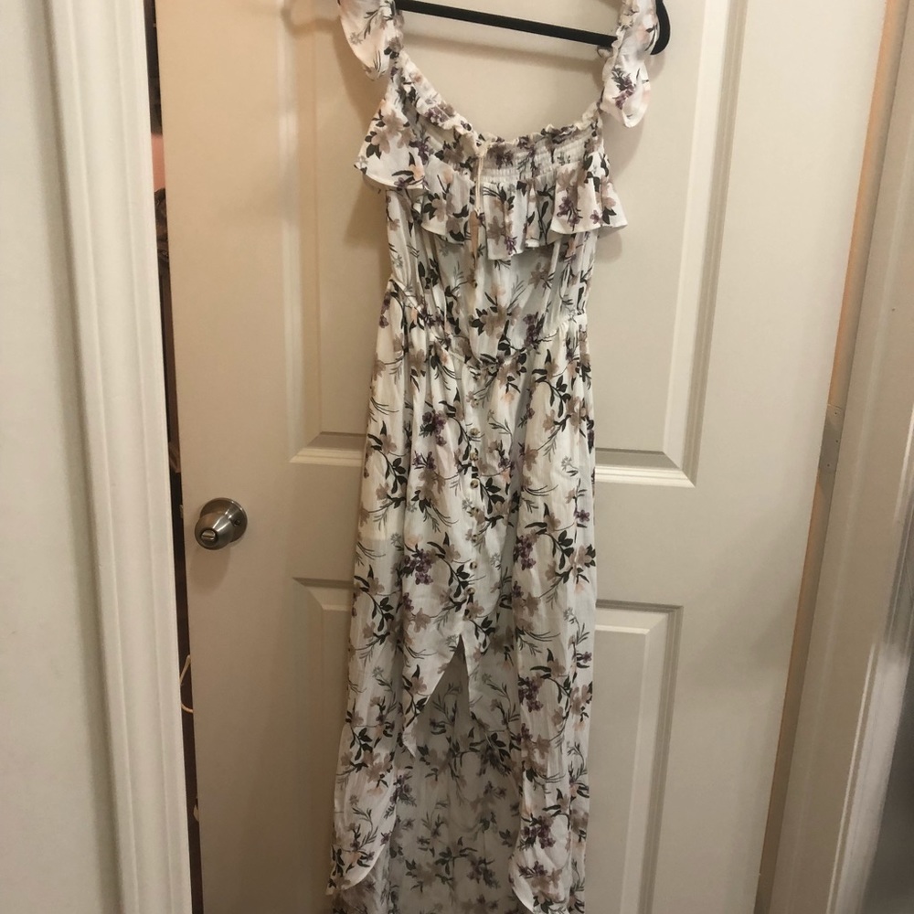 Floral high low dress. Perfect for brunch.